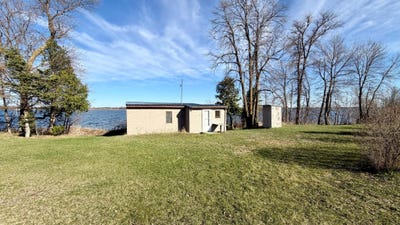 /international/us/22993-330th-avenue-underwood-mn-110107714729/