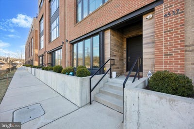 /international/us/4537-riverside-way-philadelphia-pa-110100097883/