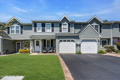 /international/us/33-mariners-cove-freehold-nj-110107691966/