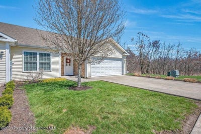 /international/us/315-foxtail-circle-archbald-pa-110107152530/
