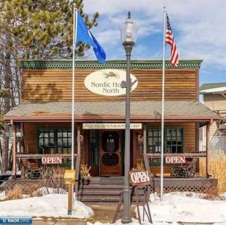 /international/us/303-main-street-tower-mn-110106152339/