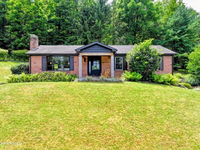 /international/us/212-crestview-avenue-bedford-pa-110110296497/