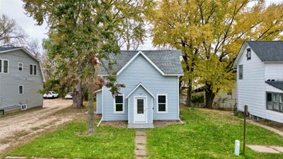 /international/us/107-4th-street-w-menomonie-wi-110120558043/