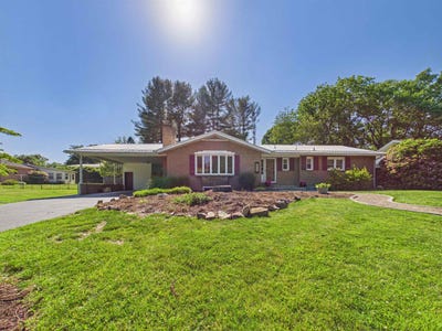 /international/us/904-buchanan-drive-blacksburg-va-110108174737/