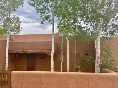 /international/us/215-mariposa-place-taos-nm-110100213019/