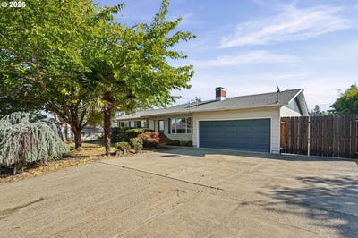 /international/us/839-w-luellen-dr-roseburg-or-110120450611/
