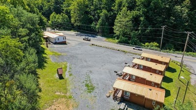 /international/us/137-bearhole-road-pineville-wv-110103672276/