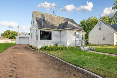 /international/us/409-s-5th-street-le-sueur-mn-110110142183/