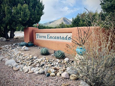 /international/us/7-pinon-grande-edgewood-nm-110107392070/