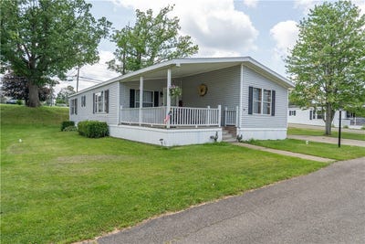 /international/us/10-hickory-street-bath-ny-110100389118/