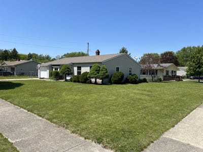 /international/us/757-crestwood-drive-aurora-il-110108252049/