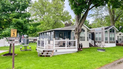 /international/us/363-w-lake-street-sand-lake-mi-110099987034/?lang=zh-tw