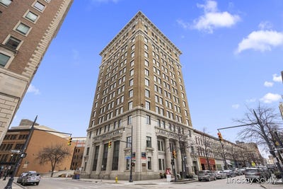 /international/us/60-monroe-center-street-nw-grand-rapids-mi-110100801200/