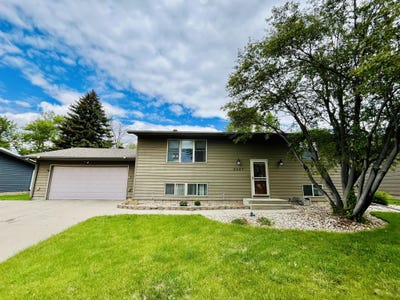 /international/us/2207-se-13th-avenue-aberdeen-sd-110099983322/