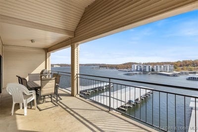 /international/us/106-falls-pointe-drive-lake-ozark-mo-110100101046/
