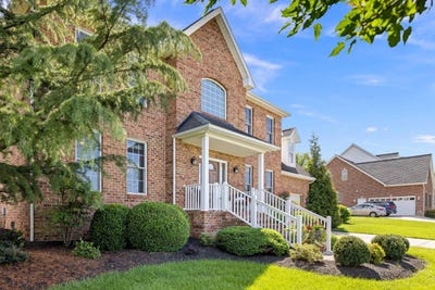 /international/us/304-turner-ashby-dr-bridgewater-va-110108417307/