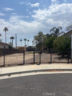 /international/us/111-n-victoria-avenue-corona-ca-110100987345/