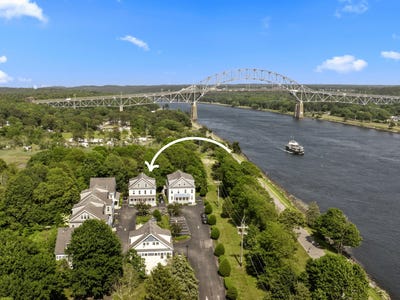 /international/us/5-honora-lane-buzzards-bay-ma-110107003125/
