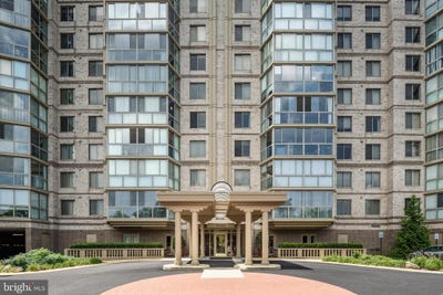 /international/us/19385-cypress-ridge-terrace-leesburg-va-110108106767/