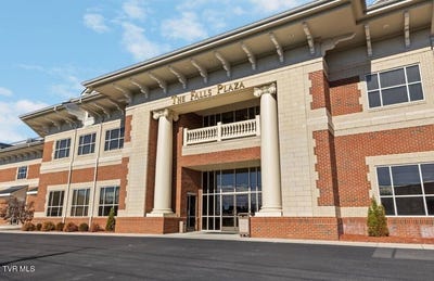 /international/us/355-falls-drive-abingdon-va-110108012337/