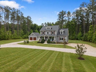 /international/us/2033-moseley-powhatan-va-110108616156/