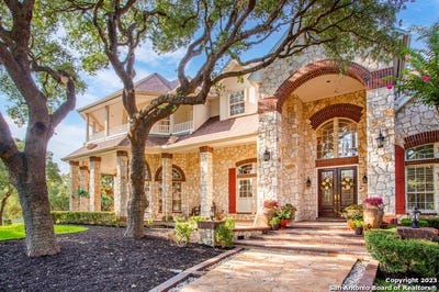 /international/us/8040-rolling-acres-trail-fair-oaks-ranch-tx-110085846339/