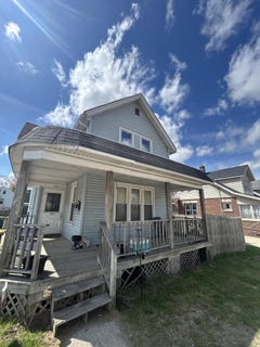 /international/us/1023-w-washington-st-west-bend-wi-110107515581/