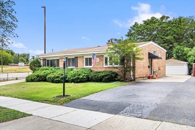 /international/us/402-n-douglas-avenue-villa-park-il-110108660479/