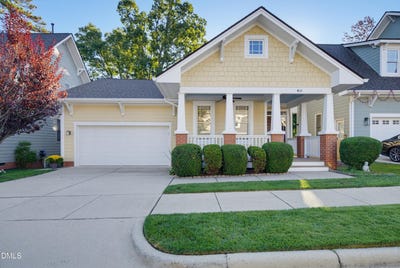 /international/us/411-homegate-circle-apex-nc-110120449775/