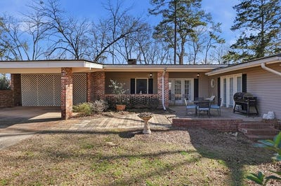 /international/us/4302-old-dawson-road-albany-ga-110105425802/