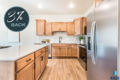/international/us/9207-w-43rd-st-sioux-falls-sd-110106026385/