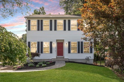 /international/us/353-top-ave-green-brook-nj-110101068119/