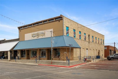 /international/us/217-s-commercial-avenue-coleman-tx-110097058047/
