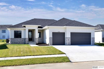 /international/us/5724-n-208th-street-elkhorn-ne-110110175683/