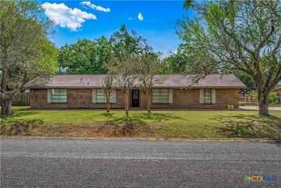 /international/us/302-brooks-road-victoria-tx-110120095491/