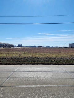 /international/us/109-stallcup-drive-sikeston-mo-110106344796/
