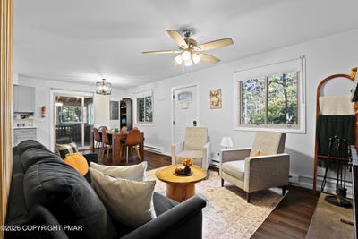 /international/us/9820-deerwood-drive-tobyhanna-pa-110120054333/
