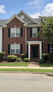 /international/us/223-quarterpath-rd-williamsburg-va-110107847904/