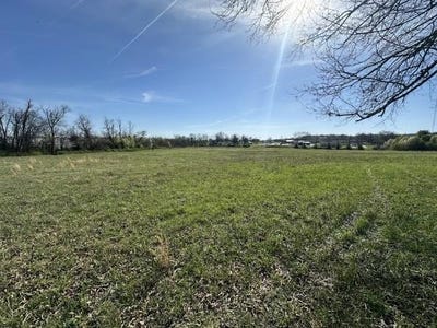 /international/us/spring-street-n-sparta-tn-110106494249/