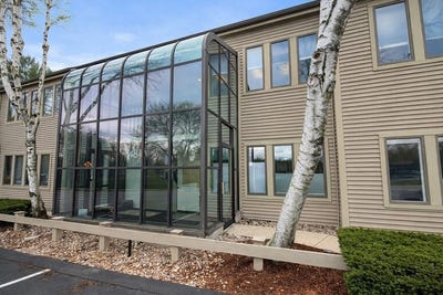 /international/us/348-park-st-north-reading-ma-110106930097/