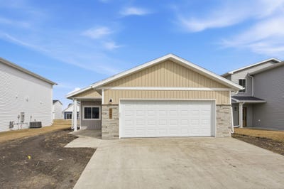 /international/us/6267-87-avenue-s-horace-nd-110109120960/