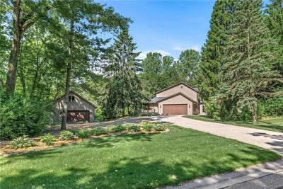 /international/us/4572-wild-canyon-drive-woodbury-mn-110108910134/