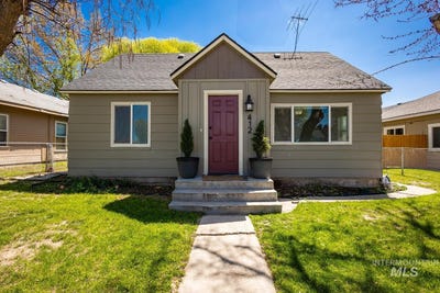 /international/us/412-n-17th-ave-nampa-id-110107715188/