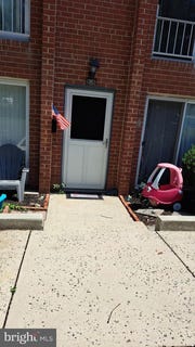 /international/us/205-saratoga-court-warminster-pa-110108957603/