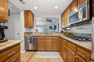 /international/us/730-breeze-hill-rd-vista-ca-110119518613/