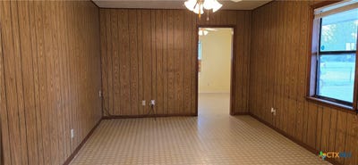 /international/us/701-burleson-street-rockdale-tx-110097335357/?lang=id