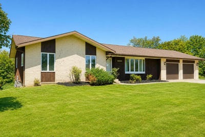 /international/us/n1149-brookside-dr-shelby-wi-110108552170/