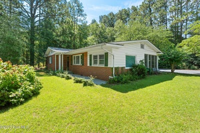 /international/us/1360-midland-road-southern-pines-nc-110100744393/