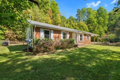 /international/us/103-early-deitz-rd-sylva-nc-110120151432/