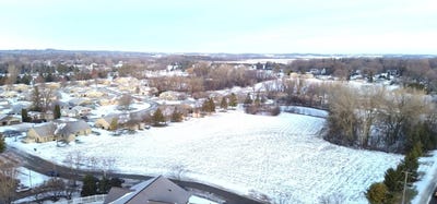 /international/us/tbd-bridge-ave-albert-lea-mn-110105361328/